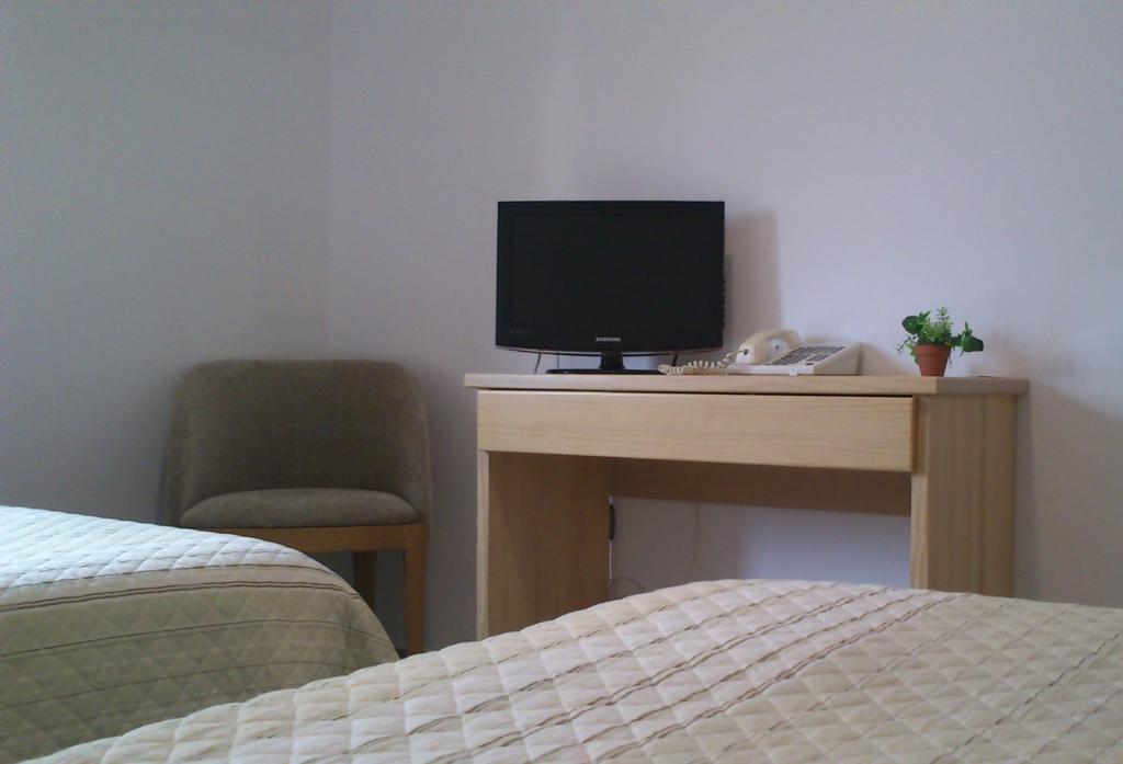Hotel Albanta La Lantejuela Room photo